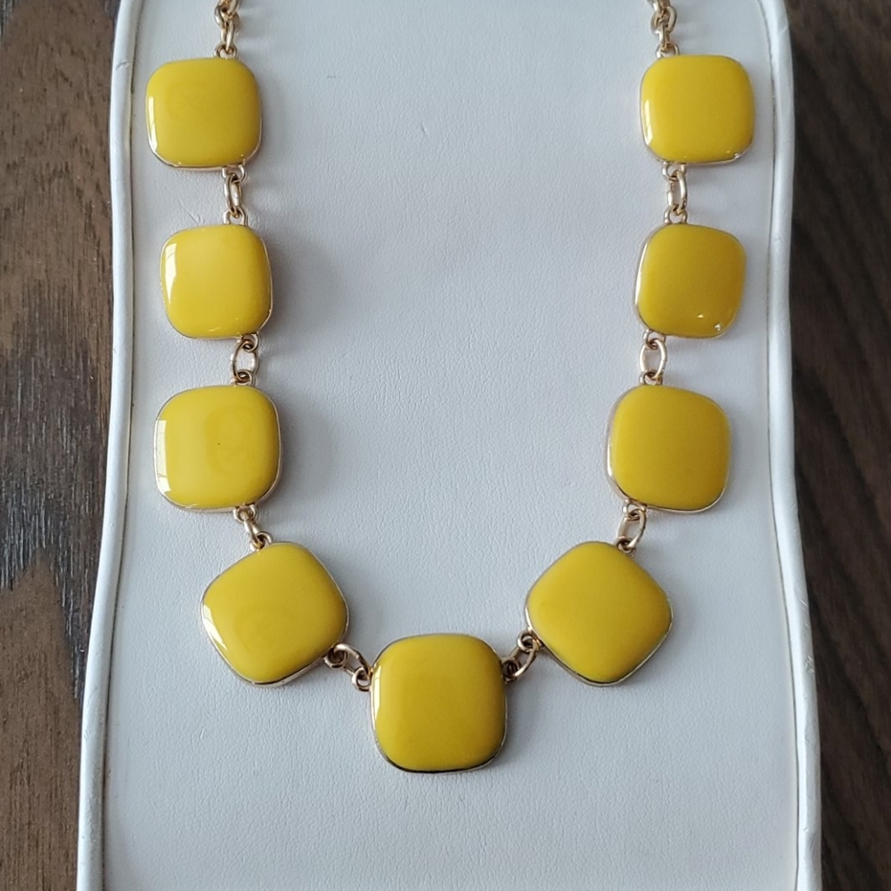 18" Square Yellow & Gold Necklace
